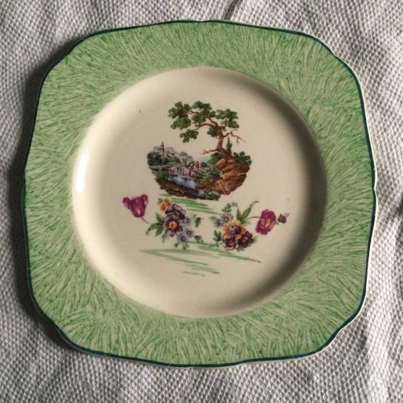 Set of 2 vintage H & K TUNSTALL made in England small dish plates 6.5" - Picture 8 of 12